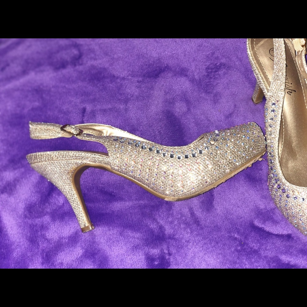 Heals - Picture 2 of 2